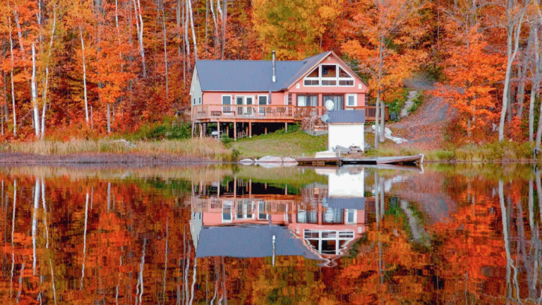 The Appeal of Rural and Cottage Living: A Look at Canada’s Emerging Real Estate Hotspots